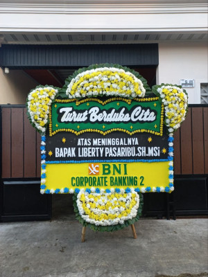 Papan Bunga Duka di Menou